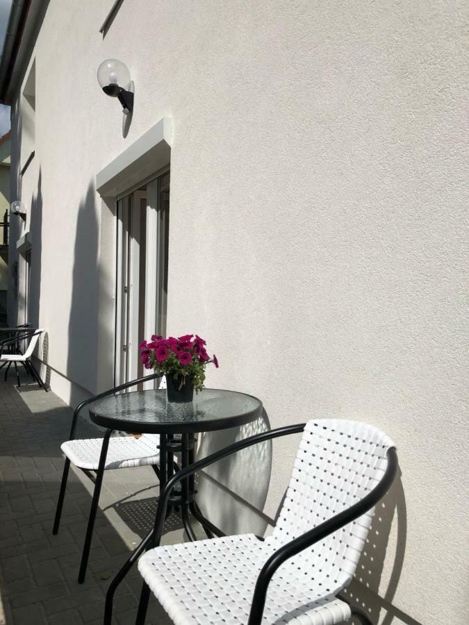 White Crow House Lägenhet Hévíz Exteriör bild